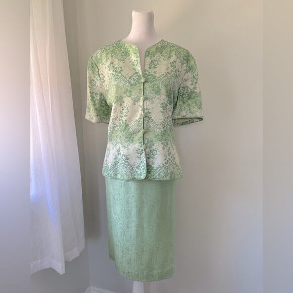 Vintage ‘90s Papell 100% Silk Green Beaded Short Sleeve Jacket + Midi Skirt Set - Picture 1 of 11